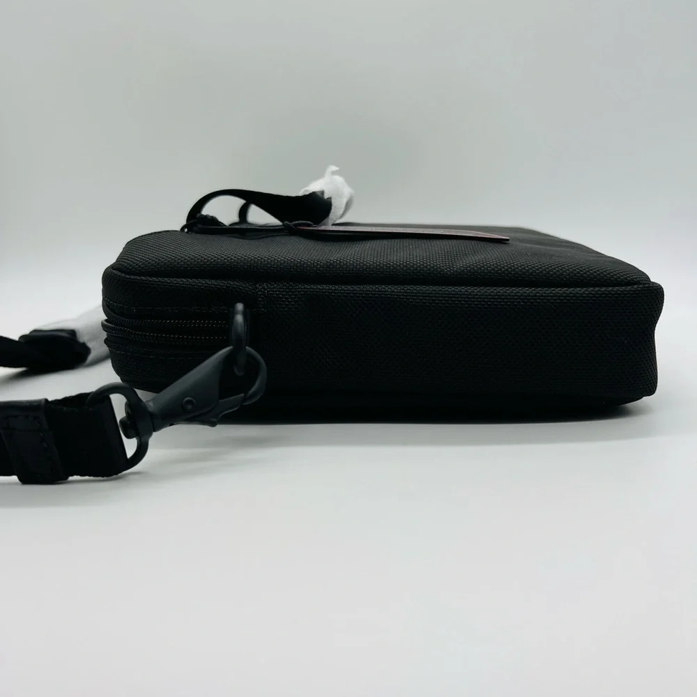 Tumi Netbook Carry Cover Laptop Bag T-PASS Black Ballistic Nylon NWT